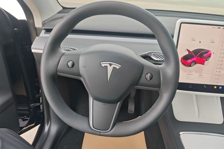 Used Tesla Model Y 2022 Rear-Wheel-Drive Version Steering Wheel