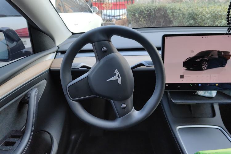 Used Tesla Model Y 2022 Revised Version Rear-Wheel Drive Steering Wheel