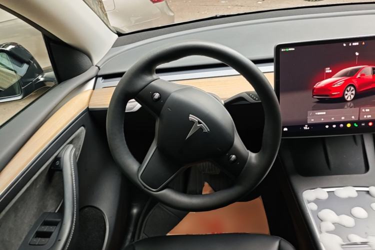 Used Tesla Model Y 2022 Revised Version Rear-Wheel Drive Steering Wheel