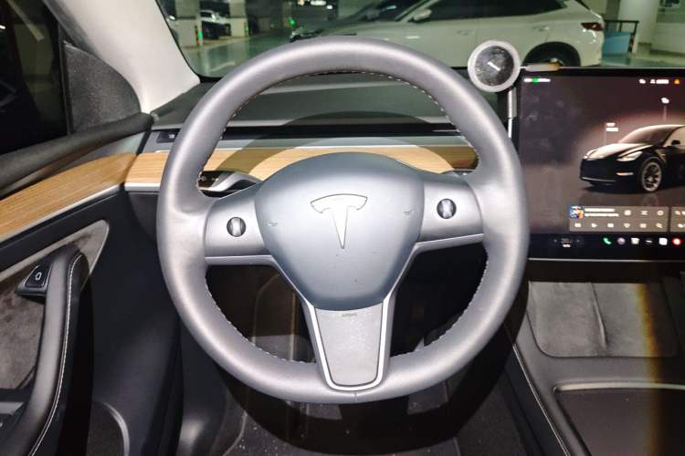 Used Tesla Model Y 2022 Revised Version Rear-Wheel Drive Steering Wheel