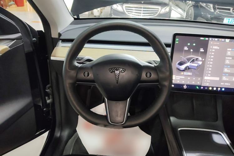 Used Tesla Model Y 2022 Rear-Wheel-Drive Version Steering Wheel