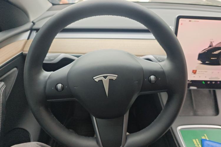 Used Tesla Model Y 2022 Performance High-Performance All-Wheel-Drive Version Steering Wheel