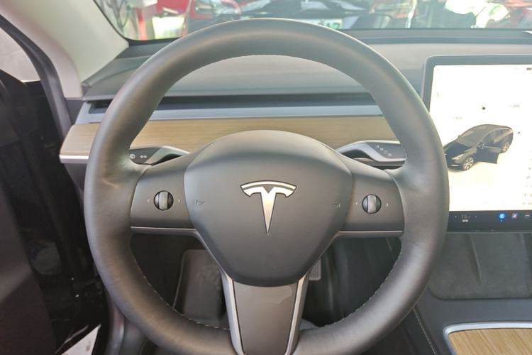 Used Tesla Model Y 2022 Rear-Wheel-Drive Version Steering Wheel
