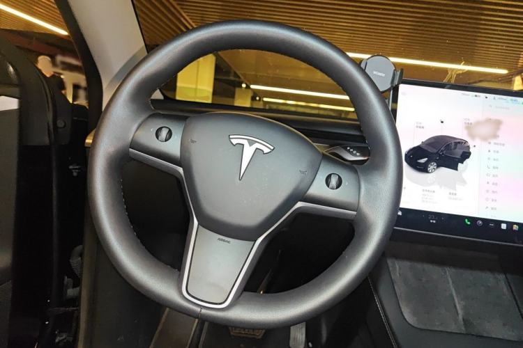 Used Tesla Model Y 2022 Revised Version Rear-Wheel Drive Steering Wheel