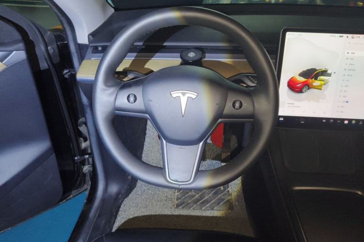Used Tesla Model Y 2022 Revised Version Rear-Wheel Drive Steering Wheel