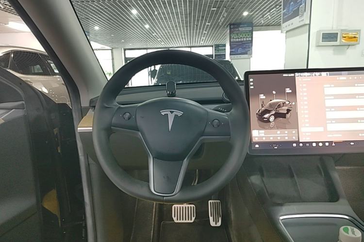 Used Tesla Model Y 2022 Rear-Wheel-Drive Version Steering Wheel