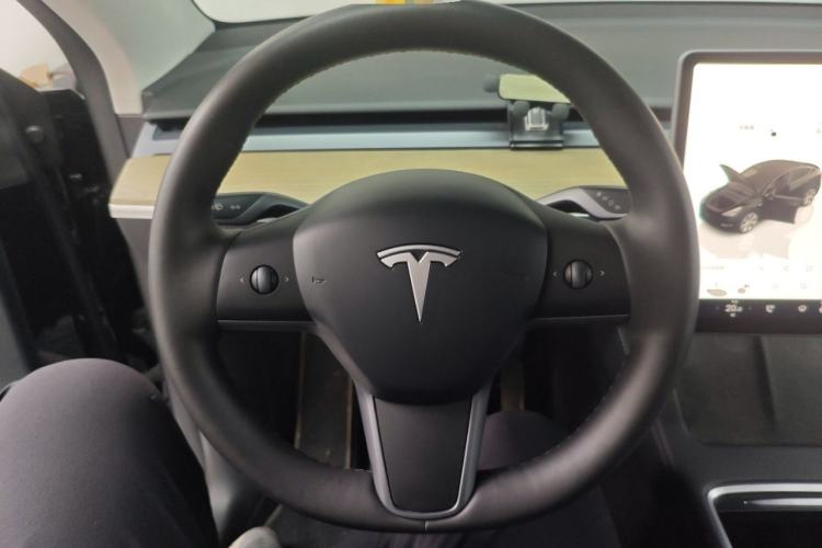 Used Tesla Model Y 2022 Revised Version Long-Range All-Wheel Drive Steering Wheel