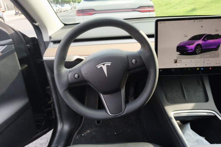 Used Tesla Model Y 2022 Revised Version Rear-Wheel Drive Steering Wheel