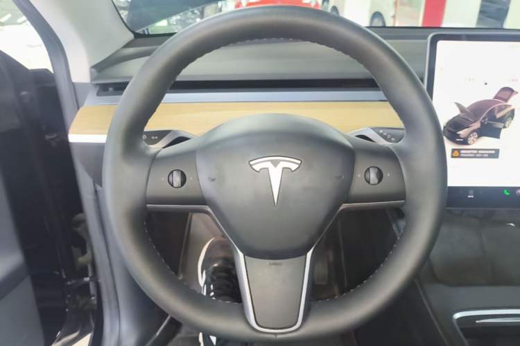 Used Tesla Model Y 2022 Revised Version Rear-Wheel Drive Steering Wheel