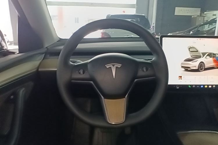 Used Tesla Model Y 2022 Revised Version Rear-Wheel Drive Steering Wheel