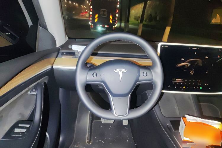 Used Tesla Model Y 2022 Revised Version Rear-Wheel Drive Steering Wheel