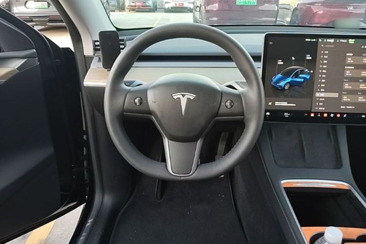 Used Tesla Model Y 2022 Revised Version Rear-Wheel Drive Steering Wheel
