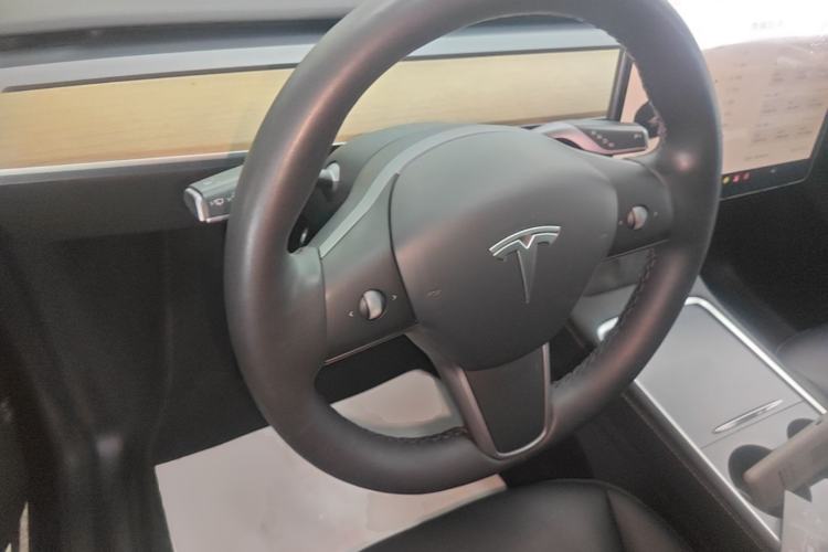 Used Tesla Model Y 2022 Rear-Wheel-Drive Version Steering Wheel