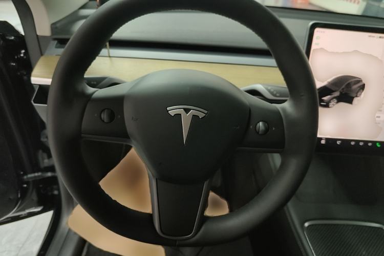 Used Tesla Model Y 2022 Revised Version Rear-Wheel Drive Steering Wheel