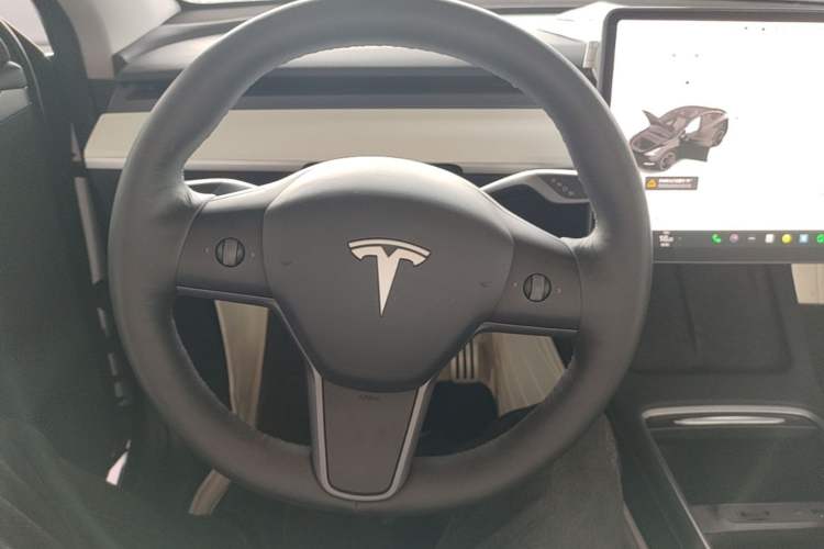 Used Tesla Model Y 2022 Performance High-Performance All-Wheel-Drive Version Steering Wheel
