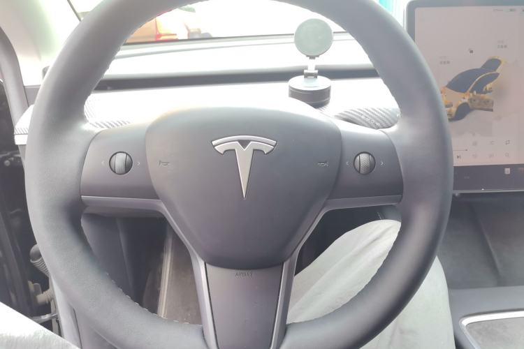Used Tesla Model Y 2022 Revised Version Rear-Wheel Drive Steering Wheel