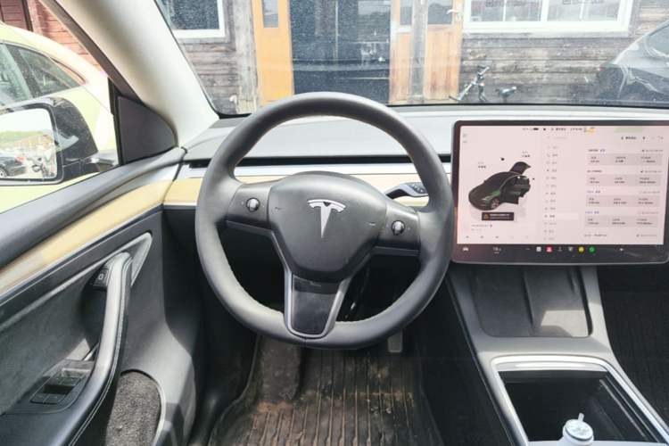 Used Tesla Model Y 2022 Revised Version Long-Range All-Wheel Drive Steering Wheel