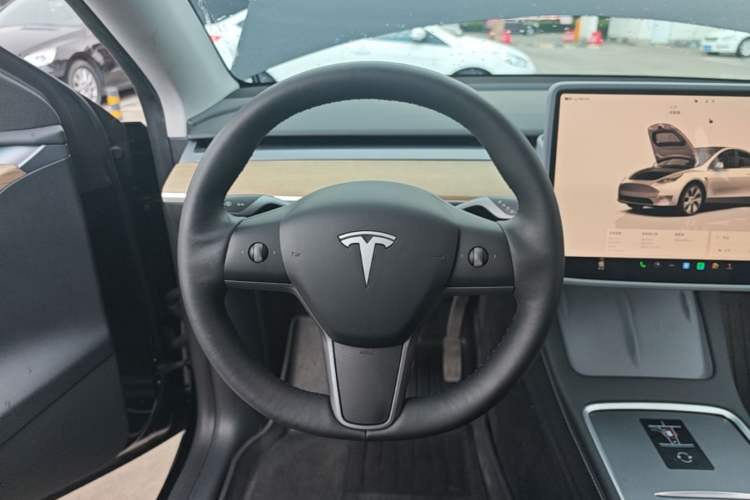 Used Tesla Model Y 2022 Revised Version Rear-Wheel Drive Steering Wheel