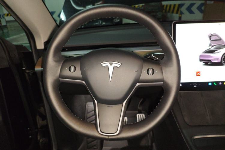 Used Tesla Model Y 2022 Performance High-Performance All-Wheel-Drive Version Steering Wheel
