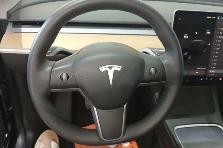 Used Tesla Model Y 2022 Revised Version Rear-Wheel Drive Steering Wheel