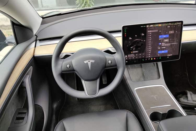 Used Tesla Model Y 2022 Revised Version Rear-Wheel Drive Steering Wheel