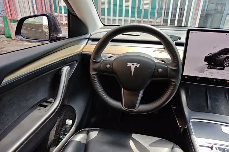 Used Tesla Model Y 2022 Revised Version Long-Range All-Wheel Drive Steering Wheel