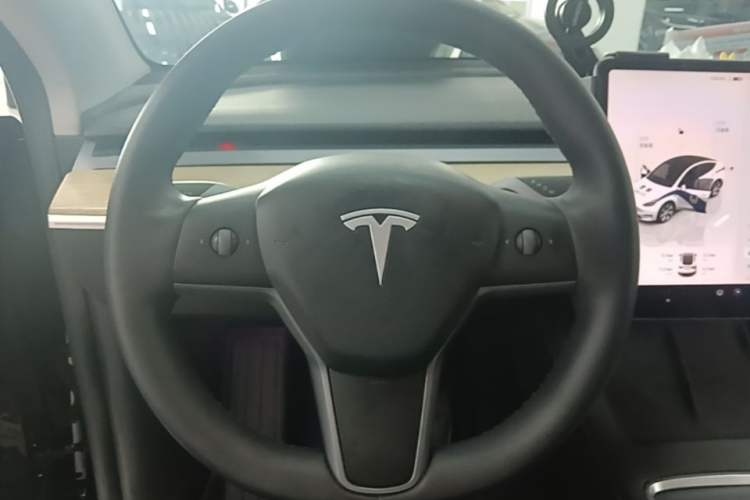 Used Tesla Model Y 2022 Revised Version Rear-Wheel Drive Steering Wheel