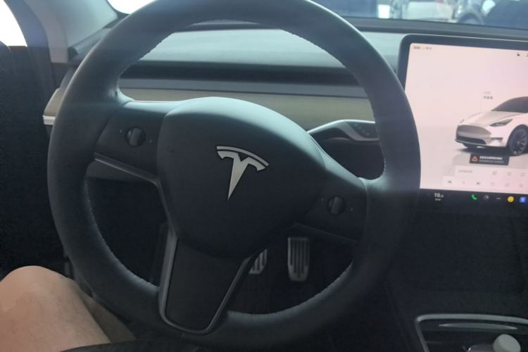 Used Tesla Model Y 2022 Revised Version Long-Range All-Wheel Drive Steering Wheel