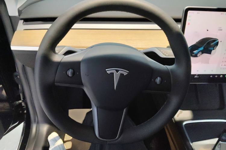 Used Tesla Model Y 2022 Rear-Wheel-Drive Version Steering Wheel