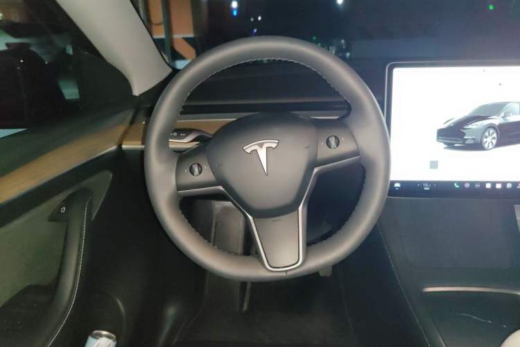 Used Tesla Model Y 2022 Revised Version Rear-Wheel Drive Steering Wheel