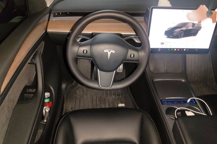 Used Tesla Model Y 2022 Performance High-Performance All-Wheel-Drive Version Steering Wheel