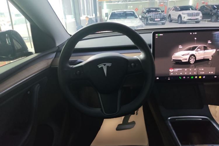 Used Tesla Model Y 2022 Revised Version Rear-Wheel Drive Steering Wheel