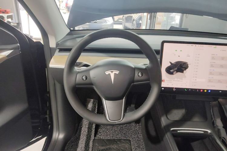 Used Tesla Model Y 2022 Rear-Wheel-Drive Version Steering Wheel