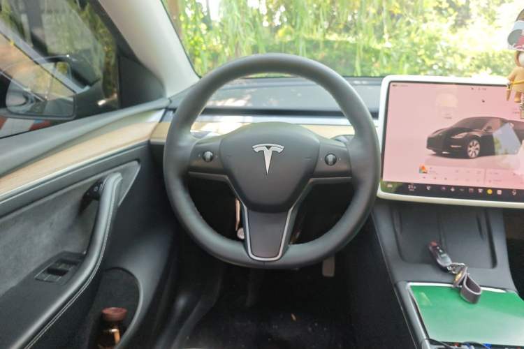 Used Tesla Model Y 2022 Revised Version Rear-Wheel Drive Steering Wheel