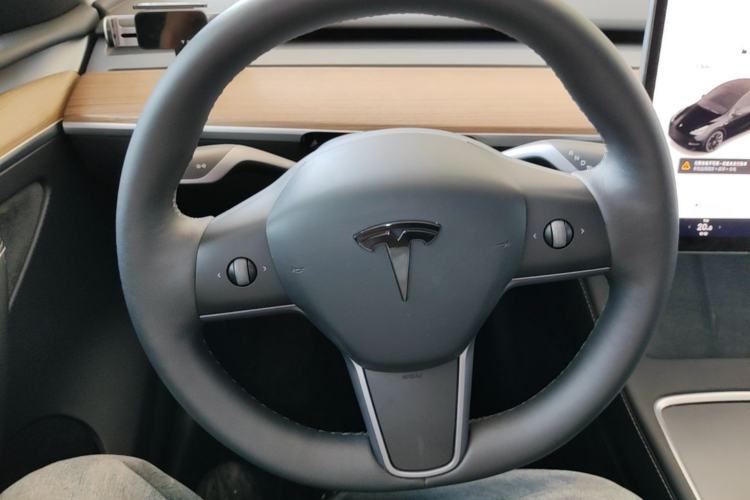 Used Tesla Model Y 2022 Revised Version Rear-Wheel Drive Steering Wheel