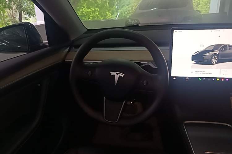 Used Tesla Model Y 2022 Revised Version Rear-Wheel Drive Steering Wheel