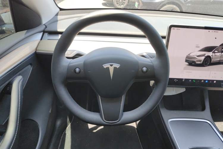 Used Tesla Model Y 2022 Revised Version Long-Range All-Wheel Drive Steering Wheel