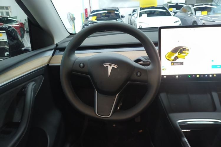 Used Tesla Model Y 2022 Revised Version Long-Range All-Wheel Drive Steering Wheel