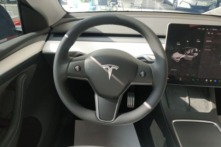 Used Tesla Model Y 2022 Performance High-Performance All-Wheel-Drive Version Steering Wheel
