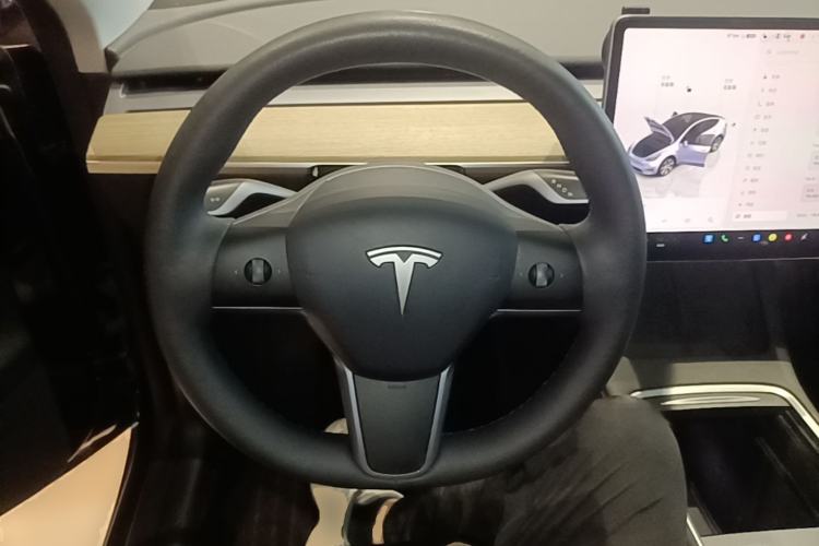 Used Tesla Model Y 2022 Revised Version Rear-Wheel Drive Steering Wheel