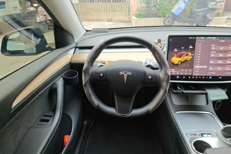 Used Tesla Model Y 2022 Revised Version Rear-Wheel Drive Steering Wheel