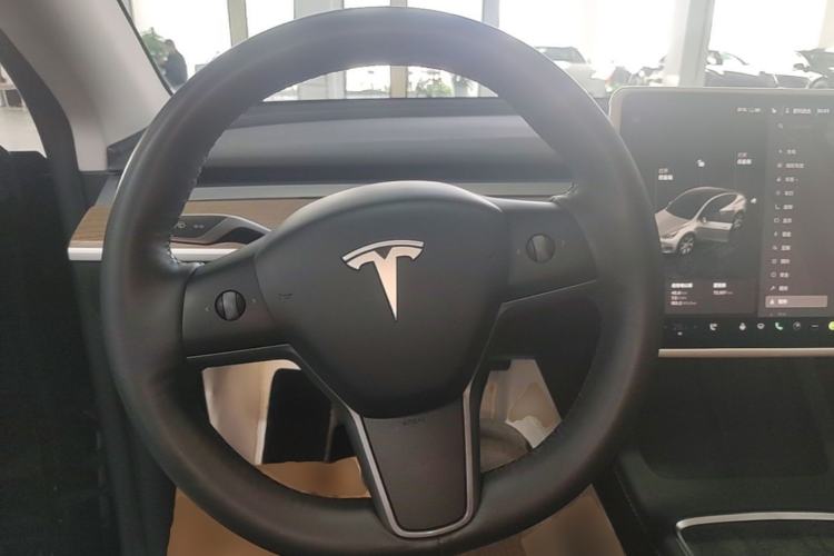 Used Tesla Model Y 2022 Revised Version Rear-Wheel Drive Steering Wheel