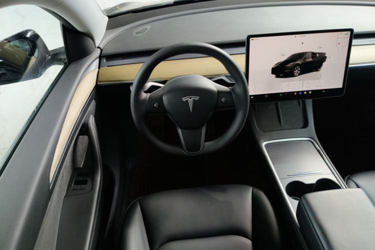 Used Tesla Model Y 2022 Revised Version Rear-Wheel Drive Steering Wheel