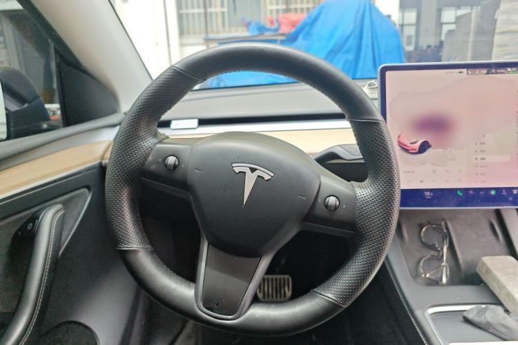 Used Tesla Model Y 2022 Rear-Wheel-Drive Version Steering Wheel