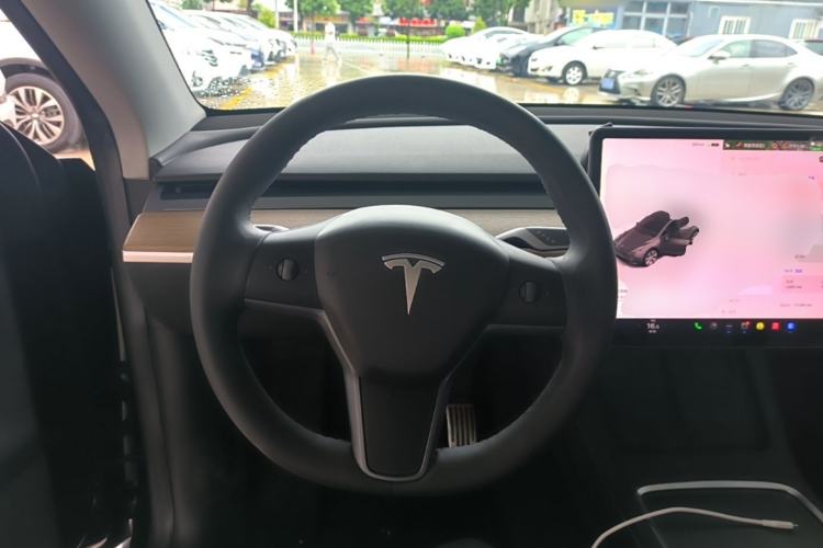 Used Tesla Model Y 2022 Rear-Wheel-Drive Version Steering Wheel
