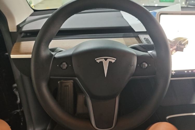 Used Tesla Model Y 2022 Revised Version Rear-Wheel Drive Steering Wheel