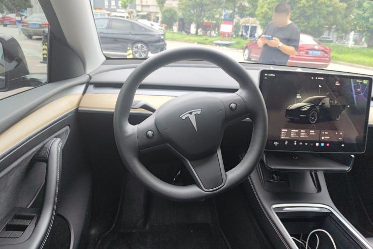 Used Tesla Model Y 2022 Revised Version Rear-Wheel Drive Steering Wheel