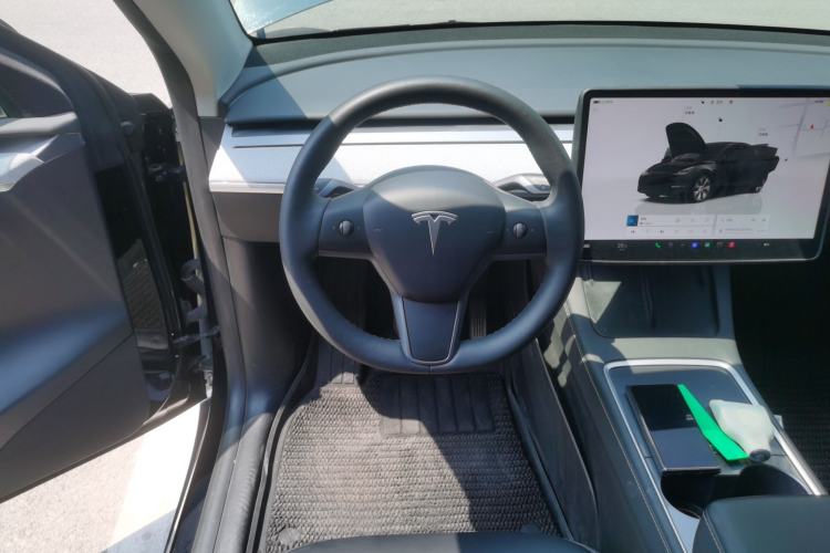 Used Tesla Model Y 2022 Revised Version Rear-Wheel Drive Steering Wheel