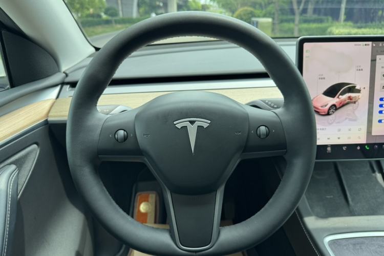 Used Tesla Model Y 2022 Revised Version Rear-Wheel Drive Steering Wheel
