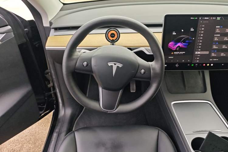 Used Tesla Model Y 2022 Revised Version Rear-Wheel Drive Steering Wheel